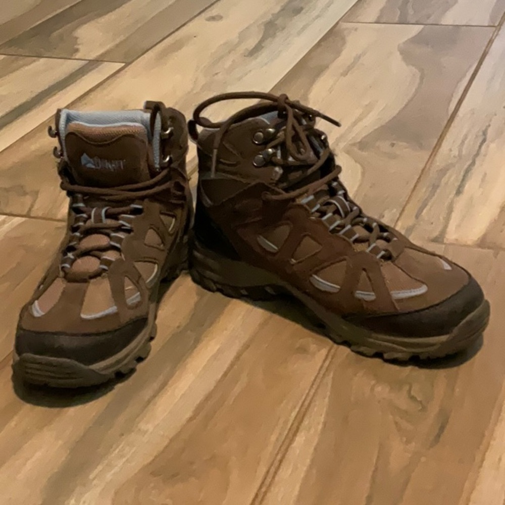 Denali Hiking Boots - Size 7